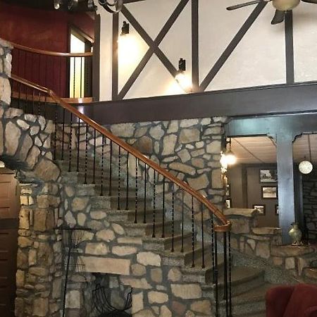 Ye Olde English Inn Hollister Exterior foto