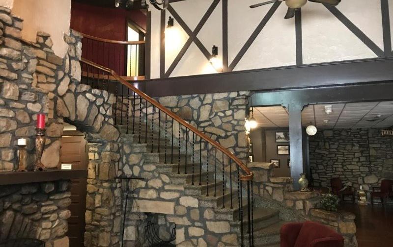 Ye Olde English Inn Hollister Exterior foto